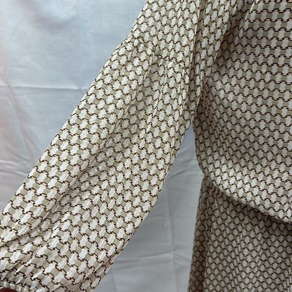 DKNY Beige Maxi Dress with Keyhole Detail and Adjustable Waist - Size Small - Picture 9 of 16